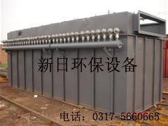 岼