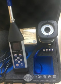 ߼