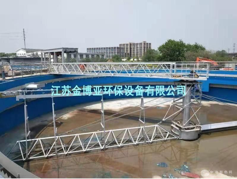 豸